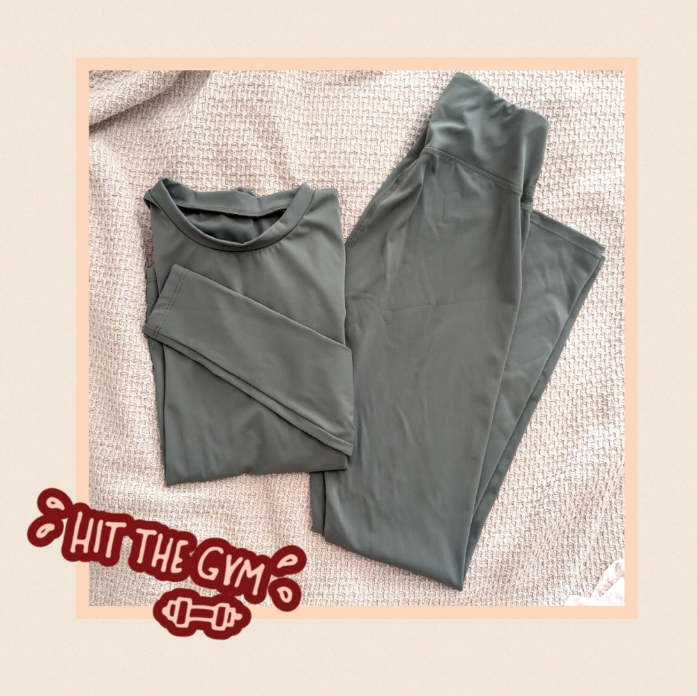 NWOT Green Long Sleeve Top And Leggings Workout Set, Size Small